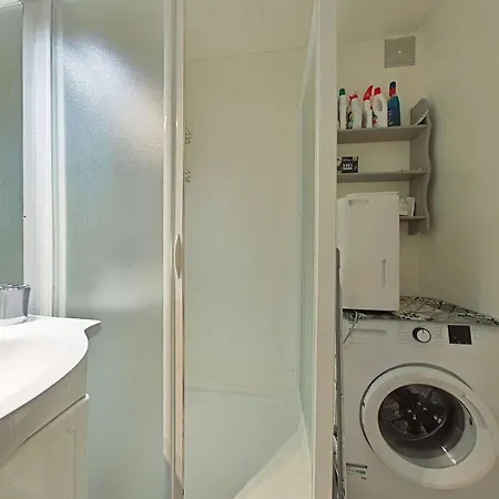 Renove A 2 Pas De La Avec Terrasse Privee, Parking Et Menage Inclus - - Fr-1-224b-36 Διαμέρισμα *