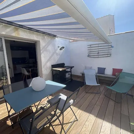 Renove A 2 Pas De La Avec Terrasse Privee, Parking Et Menage Inclus - - Fr-1-224b-36