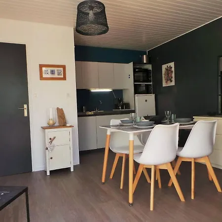 Renove A 2 Pas De La Avec Terrasse Privee, Parking Et Menage Inclus - - Fr-1-224b-36 * Нуармутье