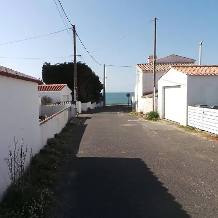 Renove A 2 Pas De La Avec Terrasse Privee, Parking Et Menage Inclus - - Fr-1-224b-36 * Нуармутье