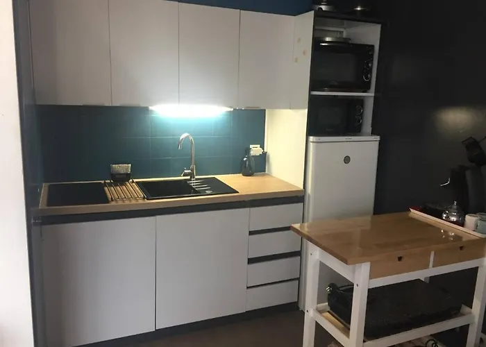 Apartamento Rénové à 2 Pas De La Avec Terrasse Privée, Parking Et Ménage Inclus - - Fr-1-224b-36